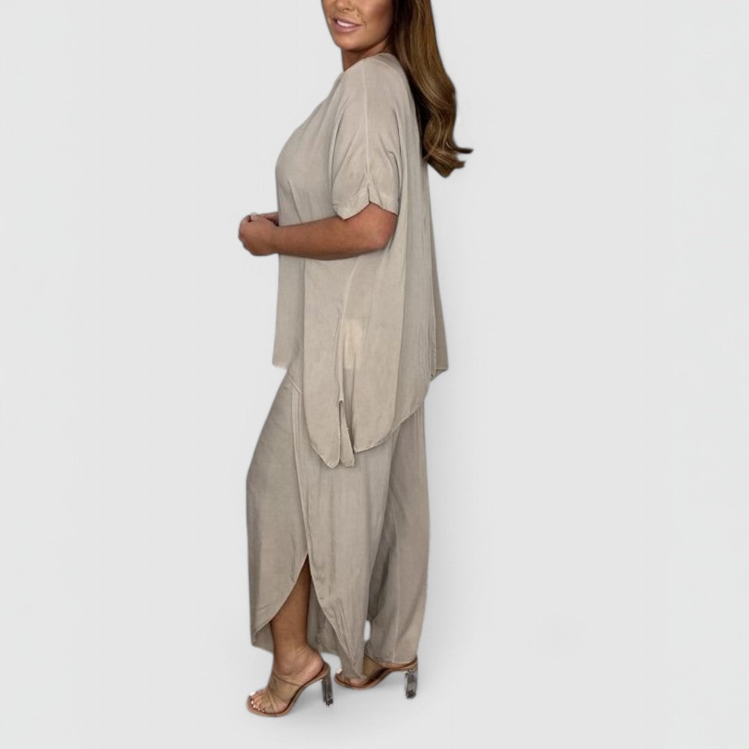 Isabella - Flowing Trousers Suit