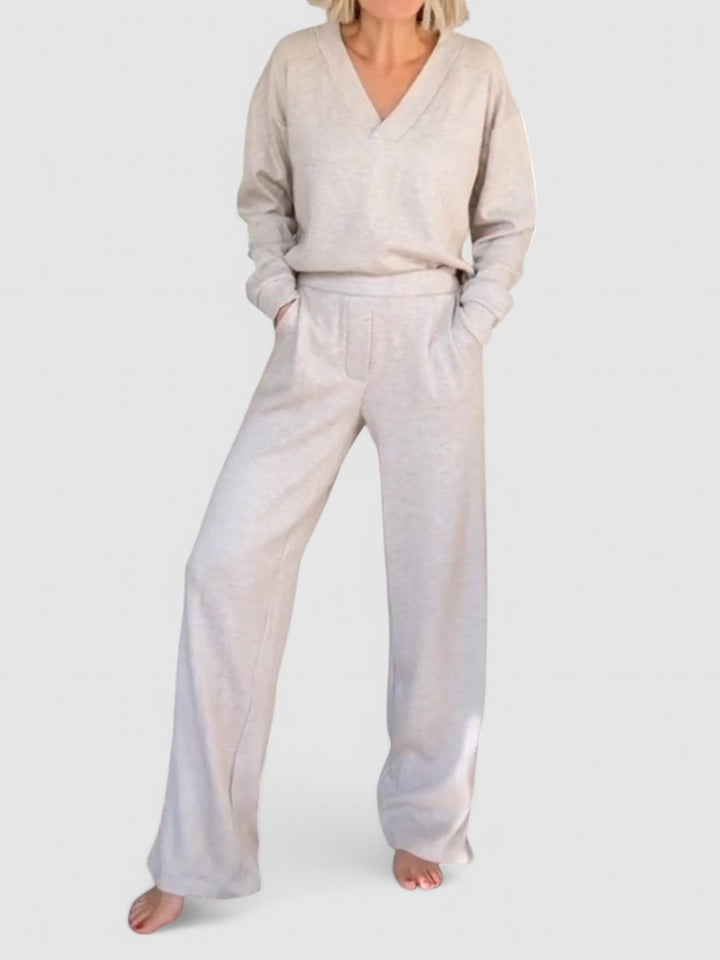 Karen - Comfortable V-Neck Set