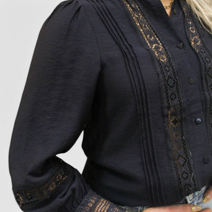 Nelly - Embroidered Lace Blouse